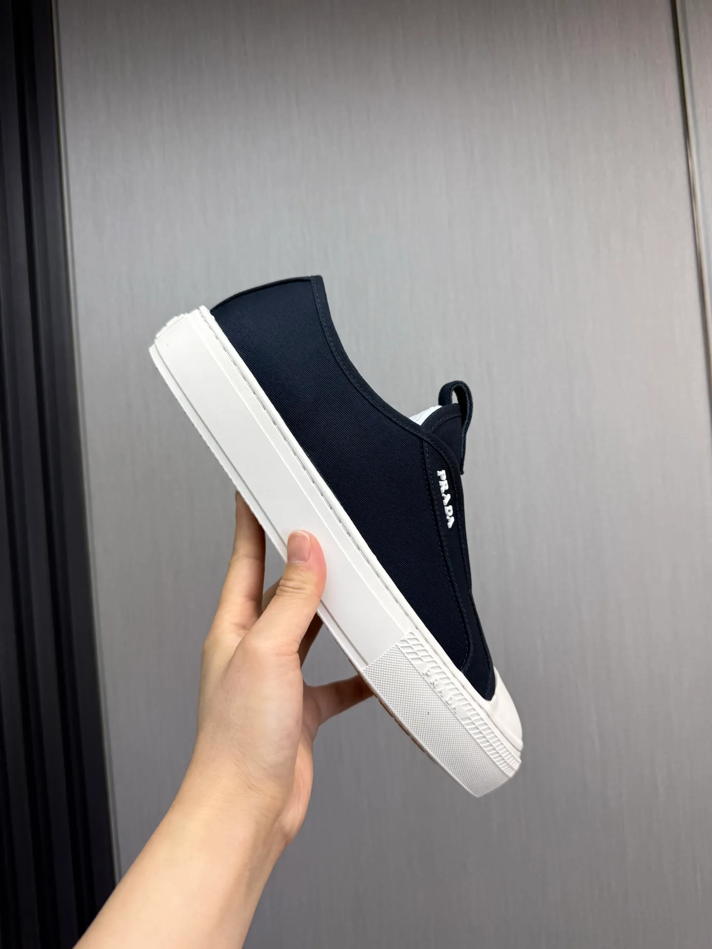 Men's shoes 560💰 [PRADA] Popular canvas shoes in the men's shoe counter, synchronized with the official website, 1 high-quality shipment ✔️Original canvas + cowhide lining, 1🆚1 replica, original sole, 38-45 (45 customized, non-refundable)